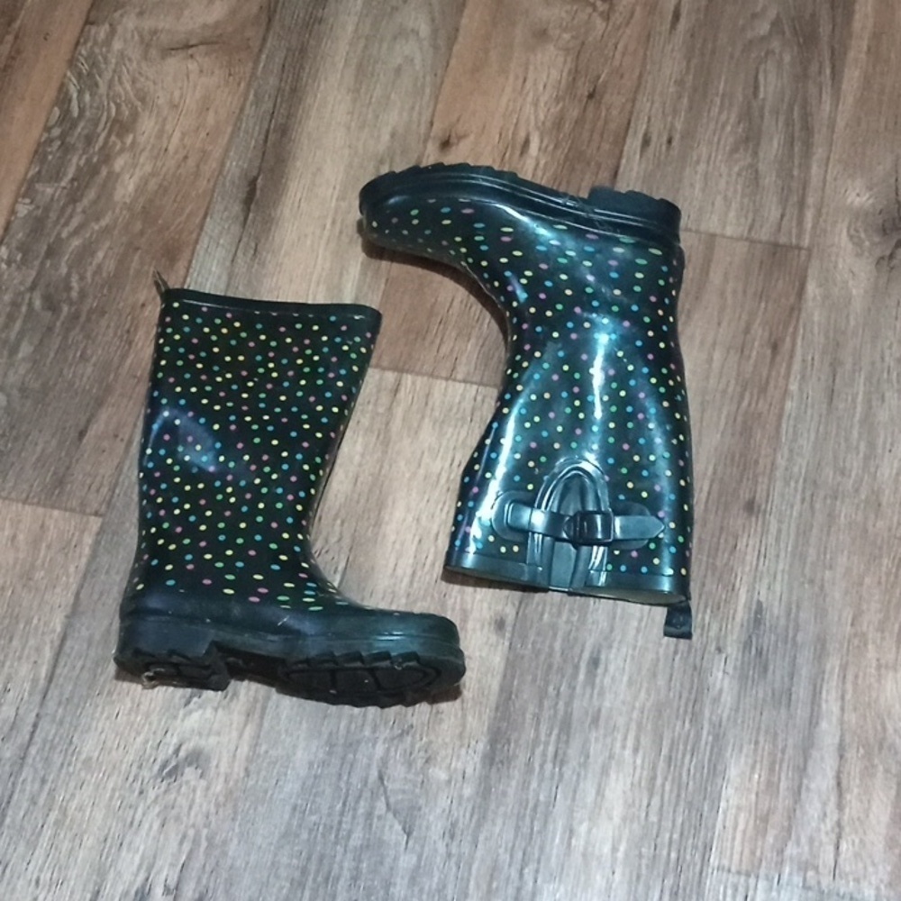 Black Winter Polka Dot Rain Boots with Glossy Finish and Stylish Design